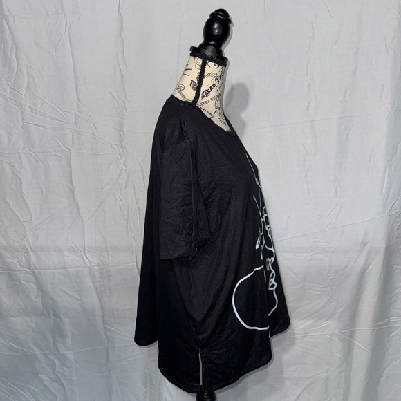 Designed T-Shirt - Picture 3 of 4